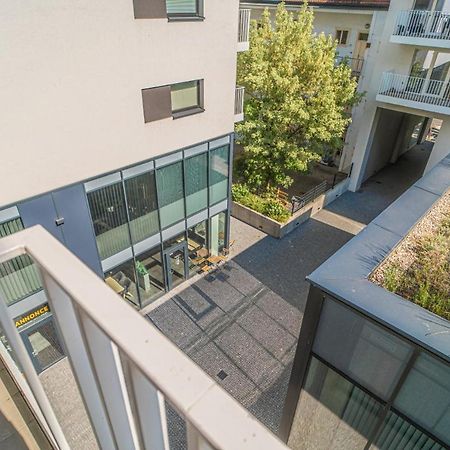 פראג Apartment Karel With Garage Parking מראה חיצוני תמונה