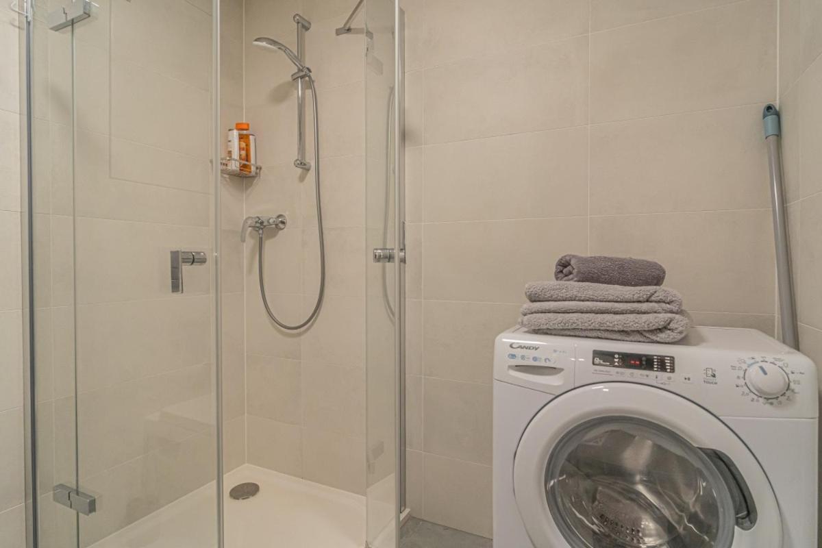 פראג Apartment Karel With Garage Parking מראה חיצוני תמונה