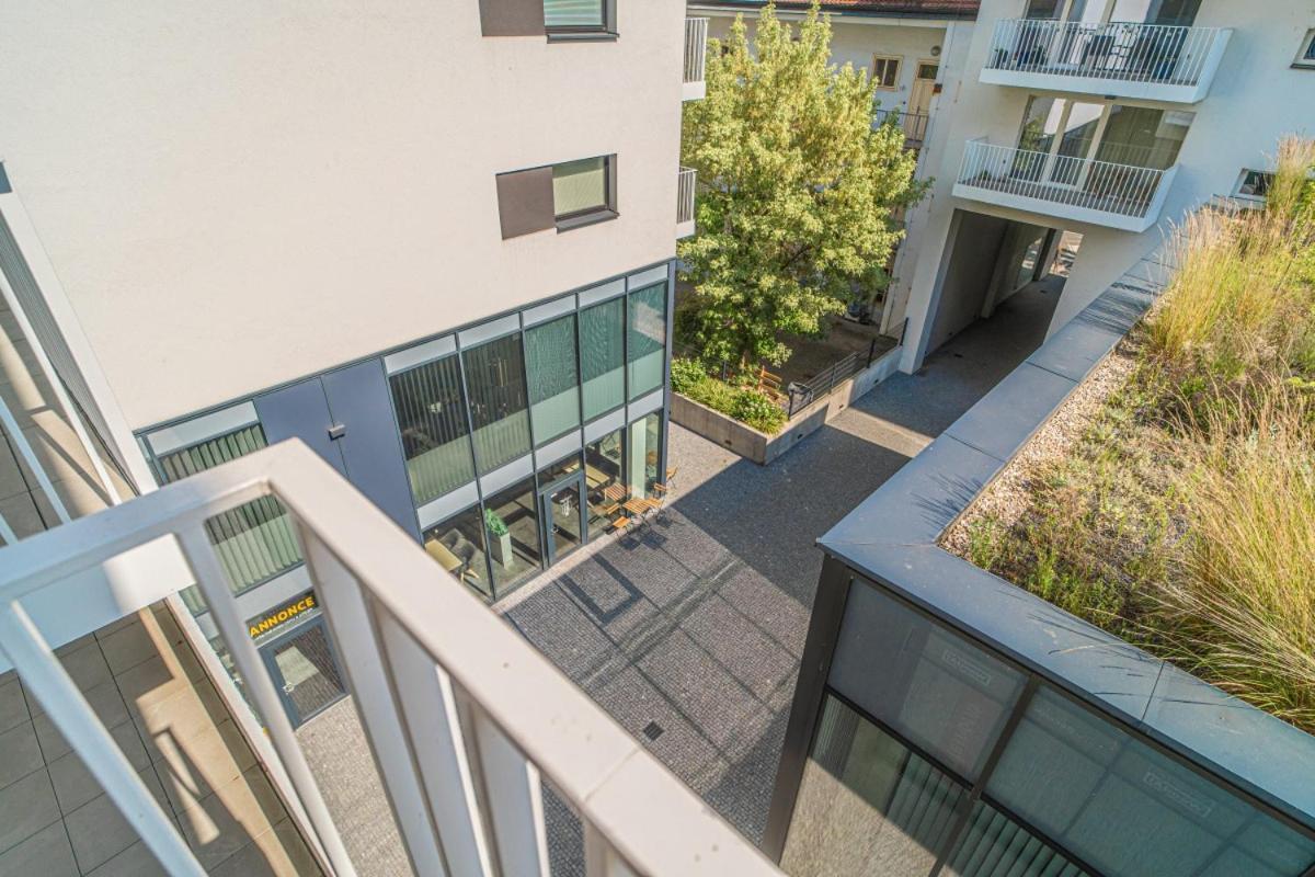 פראג Apartment Karel With Garage Parking מראה חיצוני תמונה