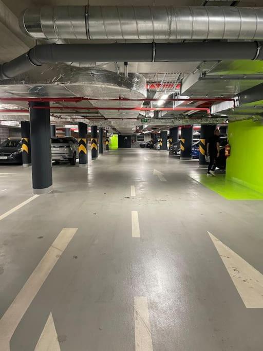 פראג Apartment Karel With Garage Parking מראה חיצוני תמונה